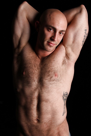 Muscle stud Tatum jacking off and shooting a load